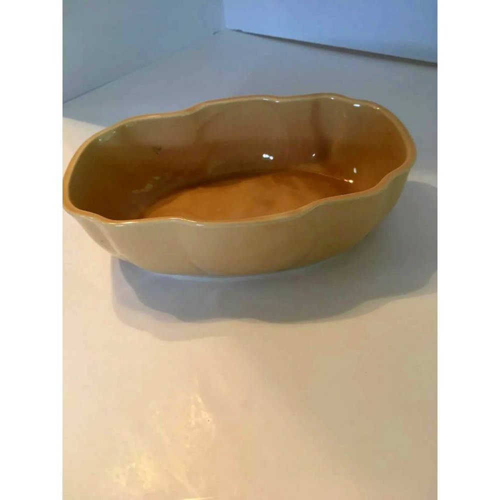 McCOY CERAMIC PLANTER BOWL OVAL SCALLOPED SIDES GLOSSY BEIGE 1940's USA VTG